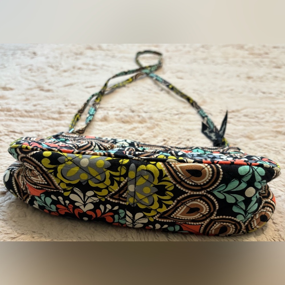 Vera Bradley  Crossbody Bag - Picture 5 of 13